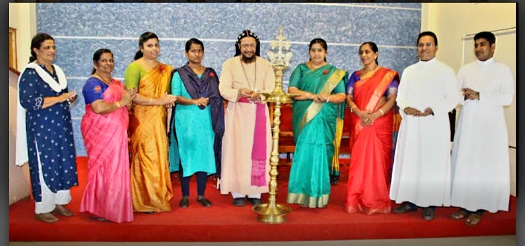 മാതൃത്വത്തിന്റെ മഹനീയത തിരിച്ചറിഞ്ഞുകൊണ്ട് അമ്മമാരെ ആദരിക്കുവാനും സ്‌നേഹിക്കുവാനും കഴിയണം – ഗിവര്‍ഗ്ഗീസ് മാര്‍ അപ്രേം