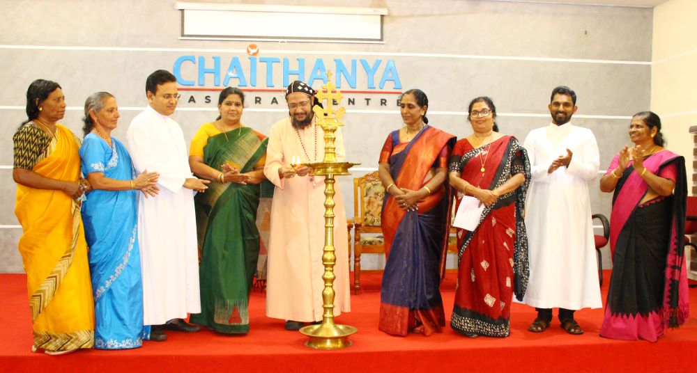 ജീവിത പ്രതിസന്ധികളെ അതിജീവിച്ച് ധീരതയോടെ മുന്‍പോട്ട് പോകുവാന്‍ നവോമികള്‍ക്ക് സാധിക്കണം – ഗിവര്‍ഗ്ഗീസ് മാര്‍ അപ്രേം