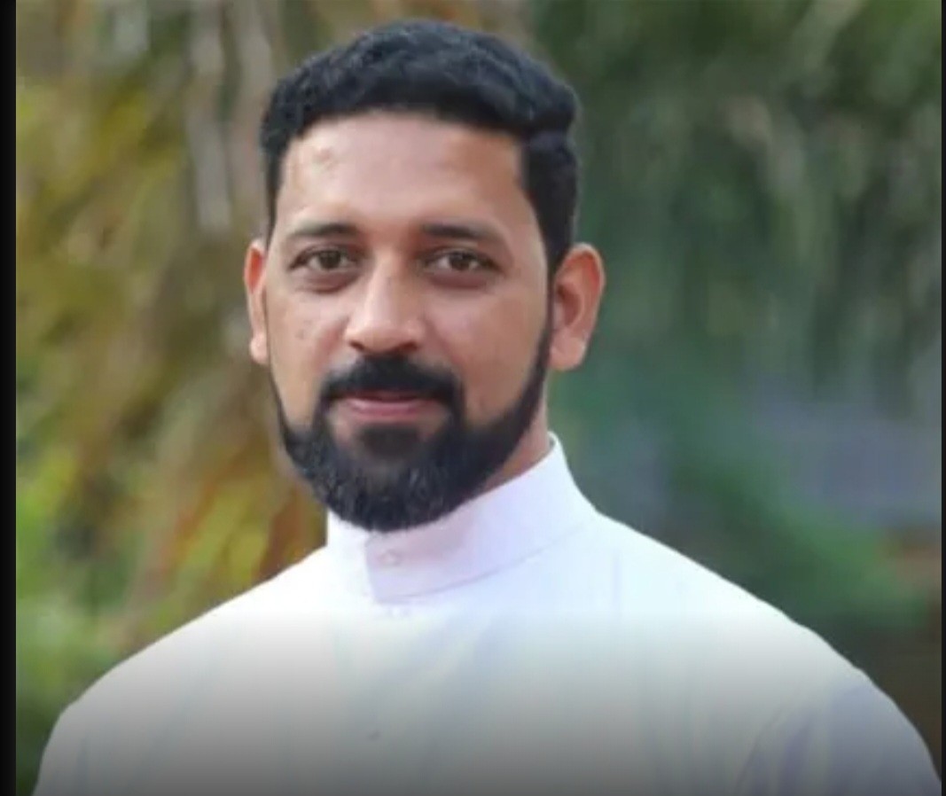 ഫാ. ജേക്കബ് (ജിന്‍സന്‍) കൊട്ടിയാനിക്കല്‍ ഒ.എസ്.എച്ച് ഫിലോസഫി ഇന്‍സ്റ്റിറ്റ്യൂട്ട് ഡയറക്ടര്‍