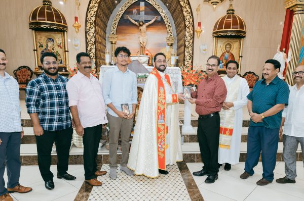ചിക്കാഗോ സെന്റ് മേരീസിൽ ലാൻസ് ലൂക്കോസിനും റോയി ചേലമലയ്ക്കും അനുമോദനം