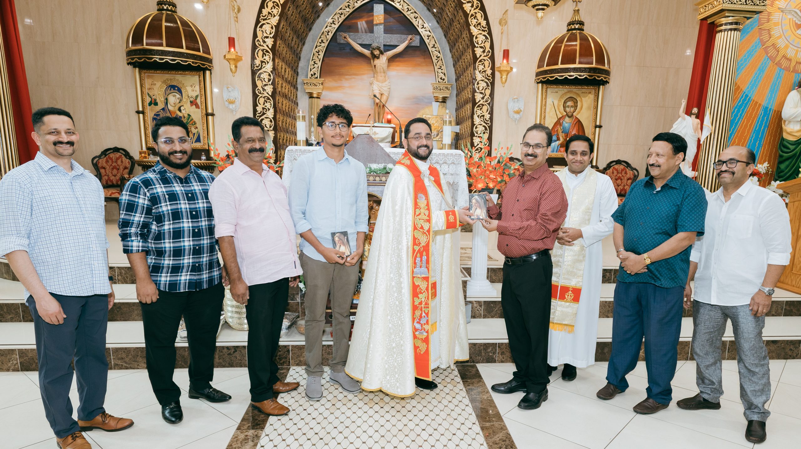 ചിക്കാഗോ സെന്റ് മേരീസിൽ ലാൻസ് ലൂക്കോസിനും റോയി ചേലമലയ്ക്കും അനുമോദനം